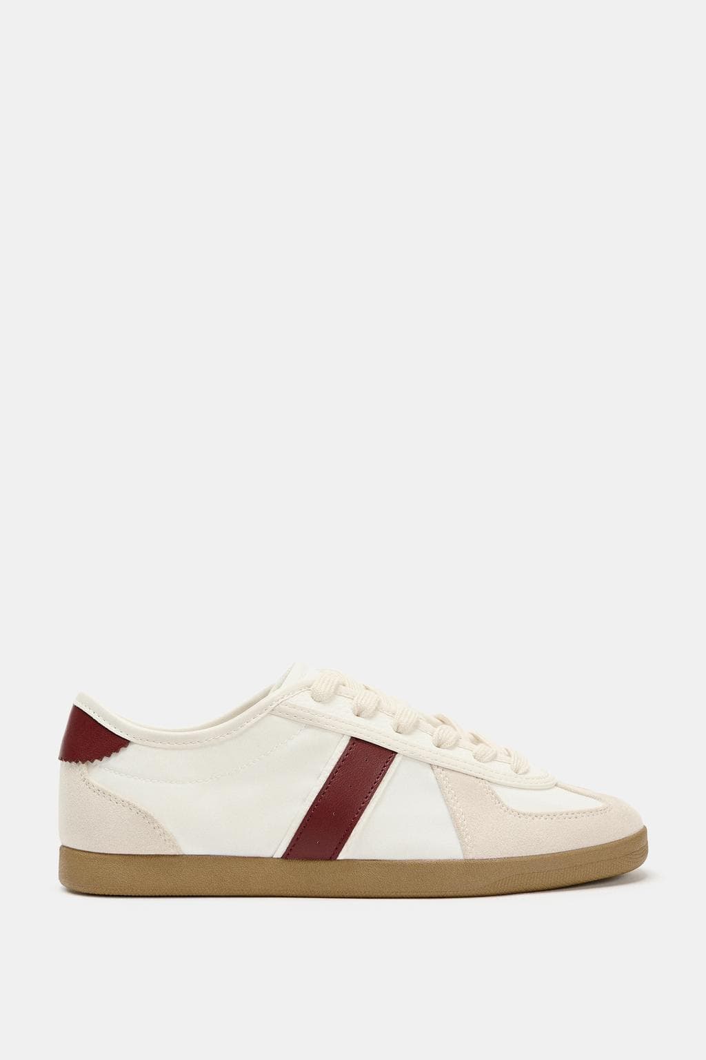 CONTRAST TRAINERS